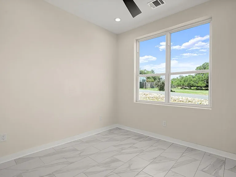 2401 Thurber Ln — Photo 17