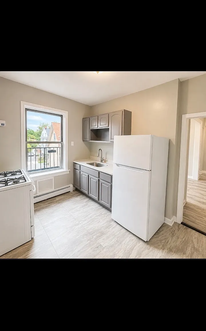 378 Park Ave — Photo 1