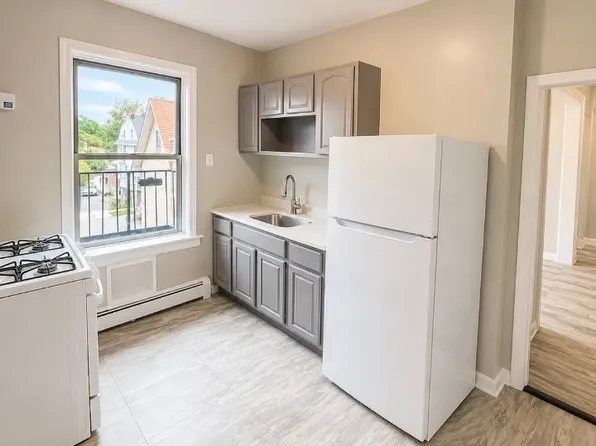 378 Park Ave #26, East Orange, NJ 07017