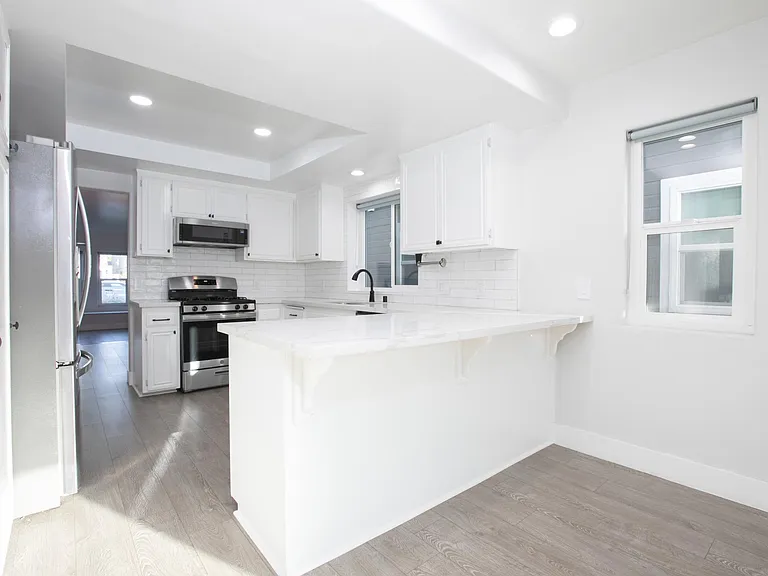 14929 Grevillea Ave — Photo 20