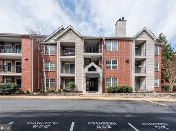3308 Wyndham Cres #218, Alexandria, VA 22302