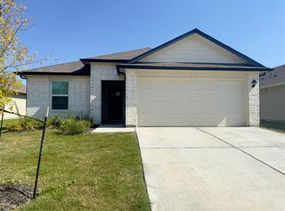 1302 Camden Ln, Lockhart, TX 78644
