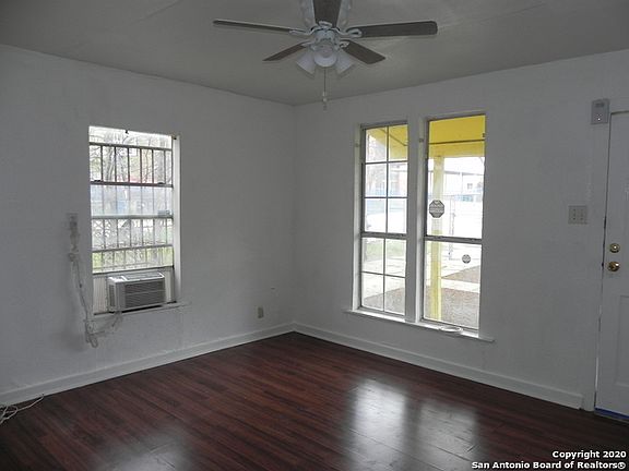 3rd image of 935 NW 34th St