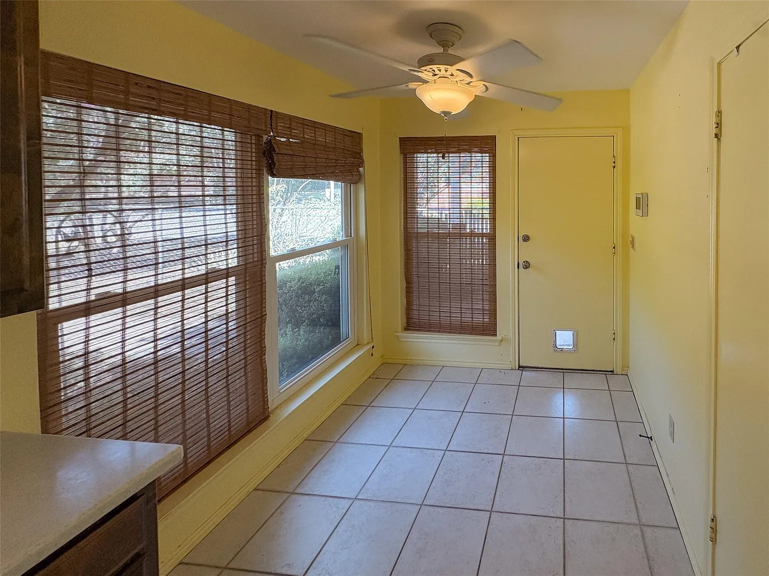 2 bed, 1042 sqft, $1,550 — Photo 4