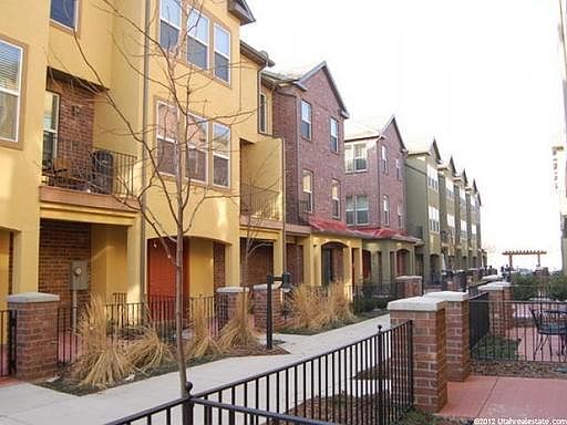 1st image of 169 W Lady Bank Way