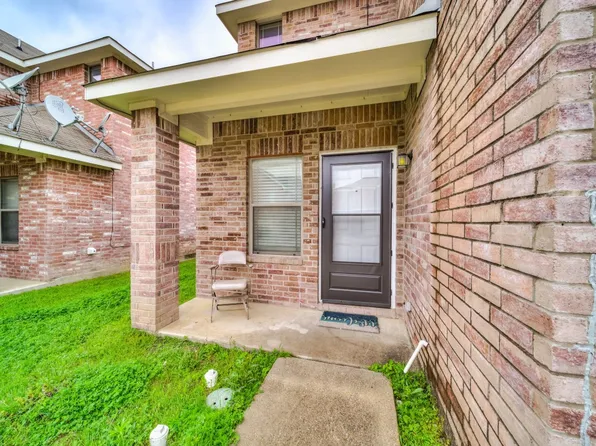 2325 Aldergate Dr, Arlington, TX 76012