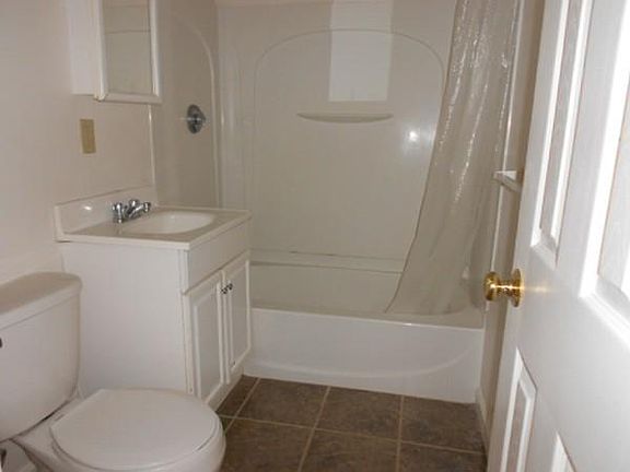 5th image of 107 Willard St #107