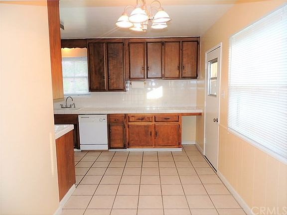 5th image of 1479 Loranne Ave