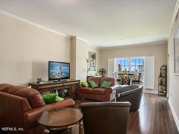2nd image of 400 BAY Street #1502