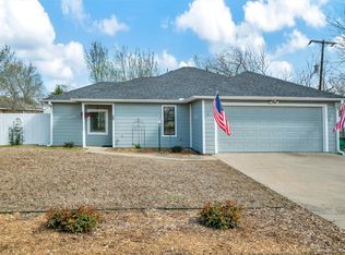 105 Long St, Howe, TX 75459