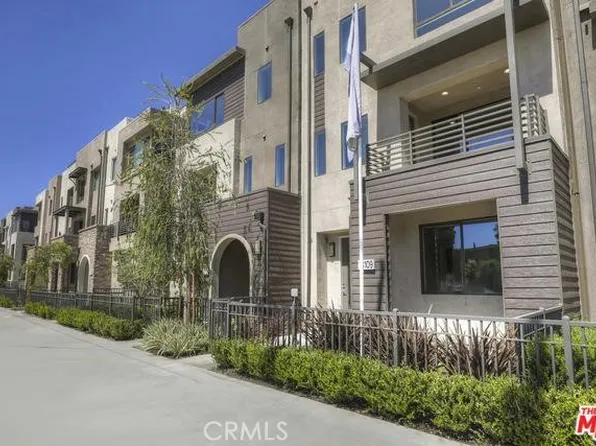 13207 W Lumina Way, Van Nuys, CA 91401