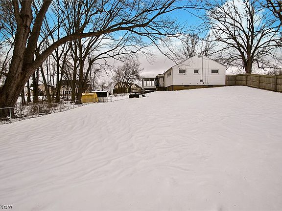 2nd image of 3218 Pickle Rd