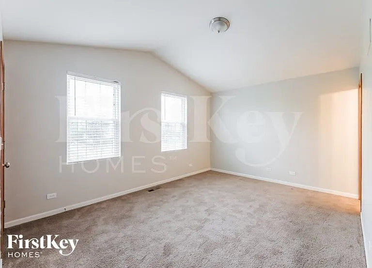 1028 Four Seasons Blvd — Photo 10