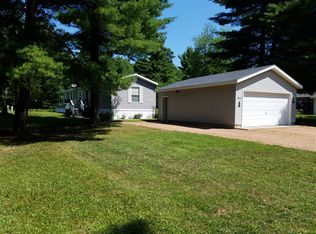 8860 Woodridge Ln, Woodruff, WI 54568