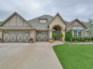 19600 Meadow Bend Ave, Edmond, OK 73012