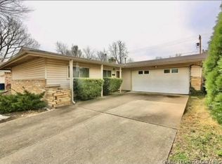 5912 E 25th Pl, Tulsa, OK 74114