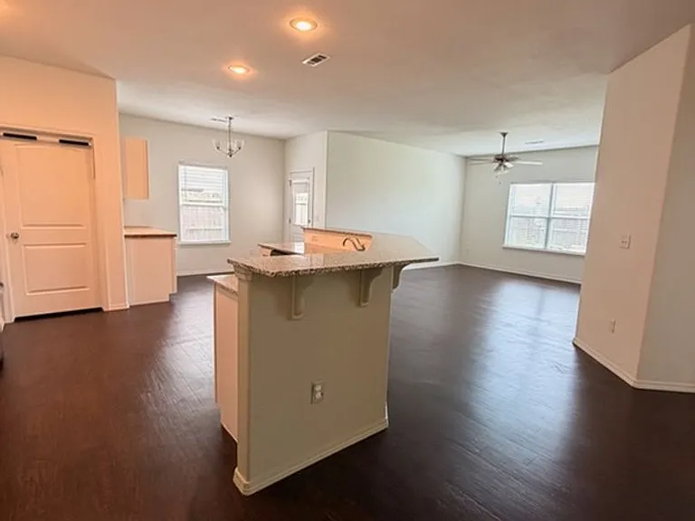 691 Morningside Dr — Photo 7