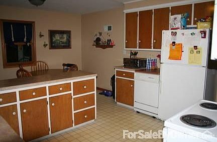 Kitchen and dining area