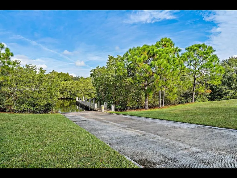 6351 Riverwalk Ln #4 — Photo 35