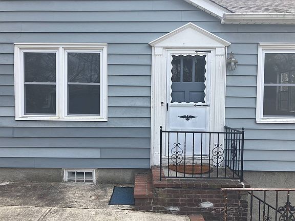 2nd image of 23 Bayville Dr