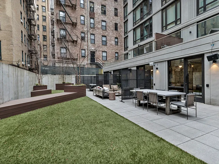 415 W 120th St #9D — Photo 20