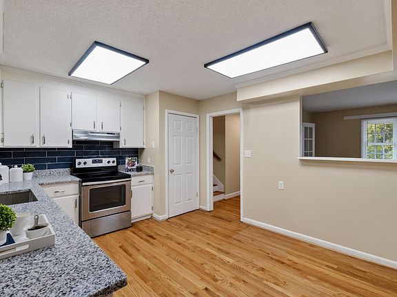 4th image of 4404 Susan Dr