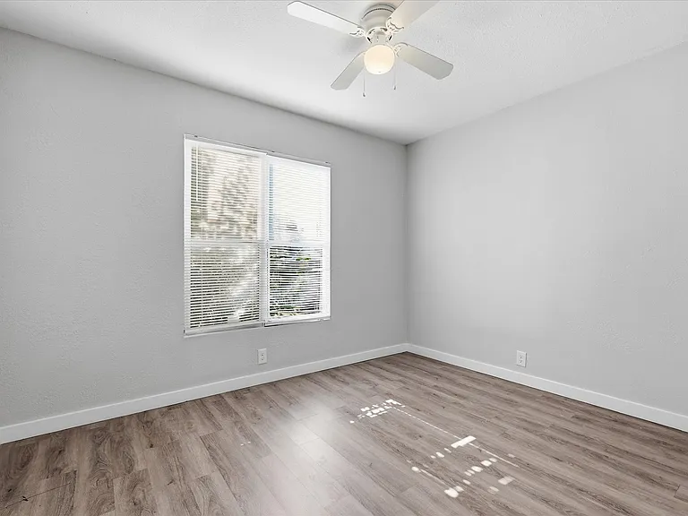 3103 S Edgefield Ave — Photo 9