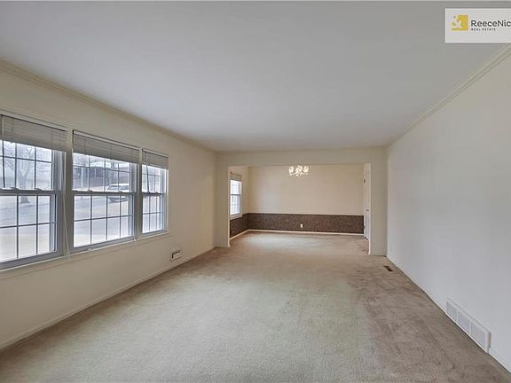 4th image of 1104 W 99th Ter