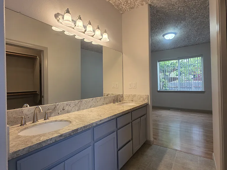 4373 Hearth St NE — Photo 40