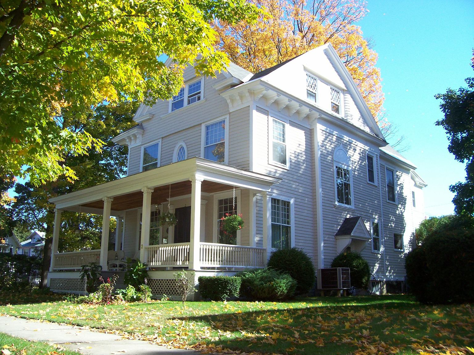 2 Coolidge Ave, Glens Falls, NY 12801 Zillow