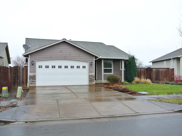 735 Trinity St NE, Albany, OR 97322