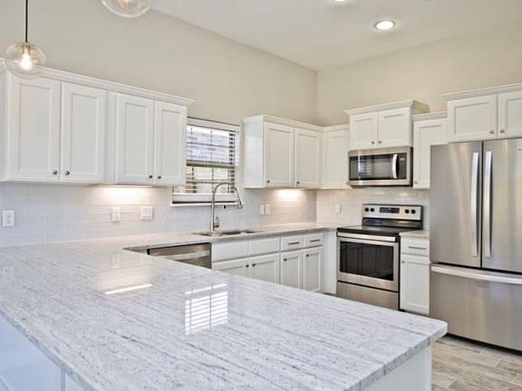 5th image of 2714 Livingston Sq