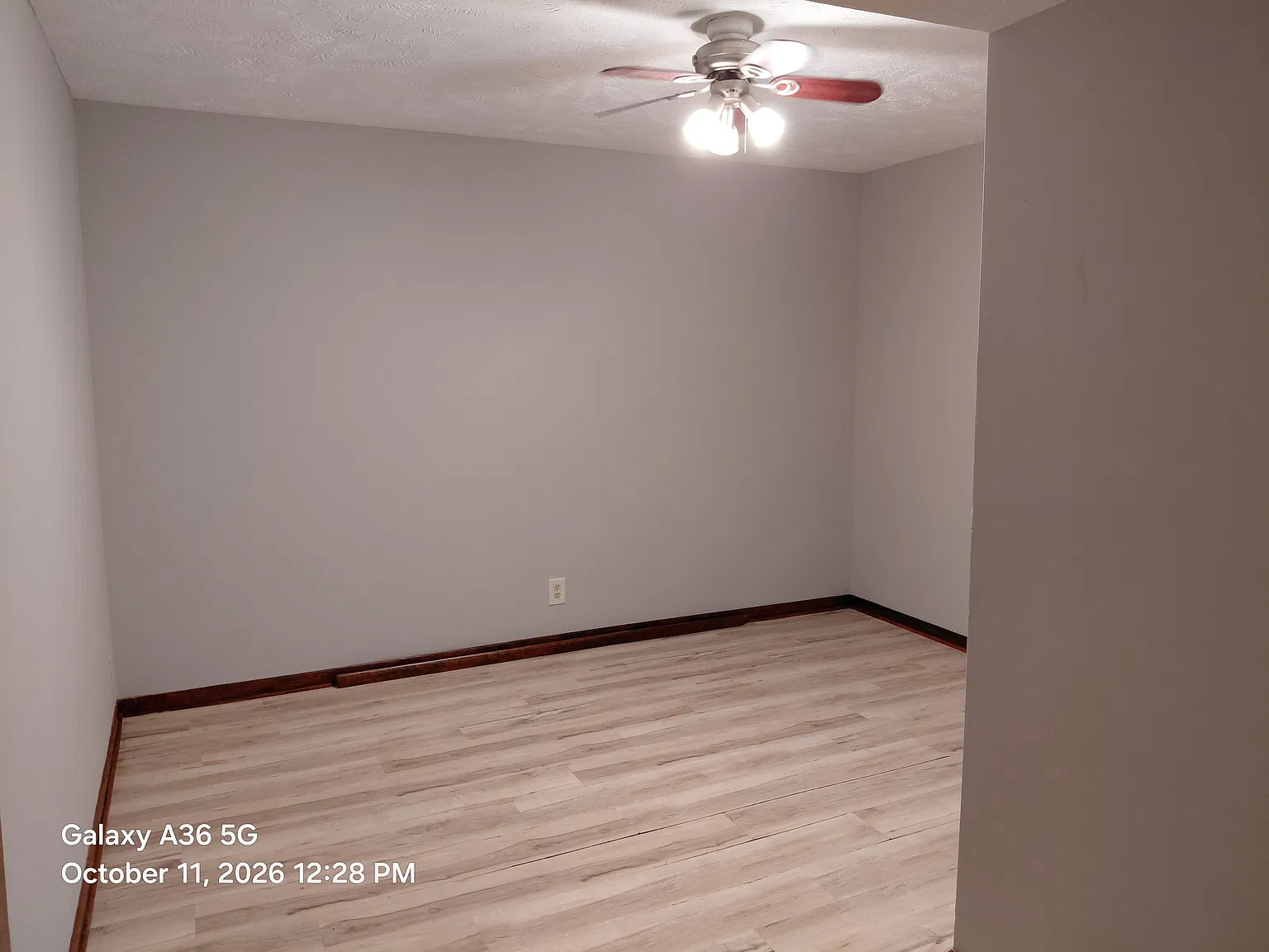3 bed, 1232 sqft, $2,100 — Photo 2