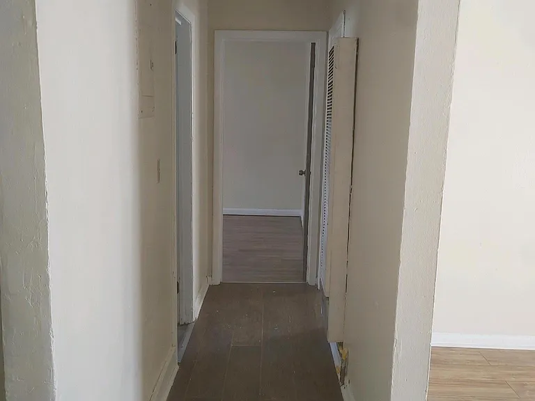 1710 Avenue V — Photo 6