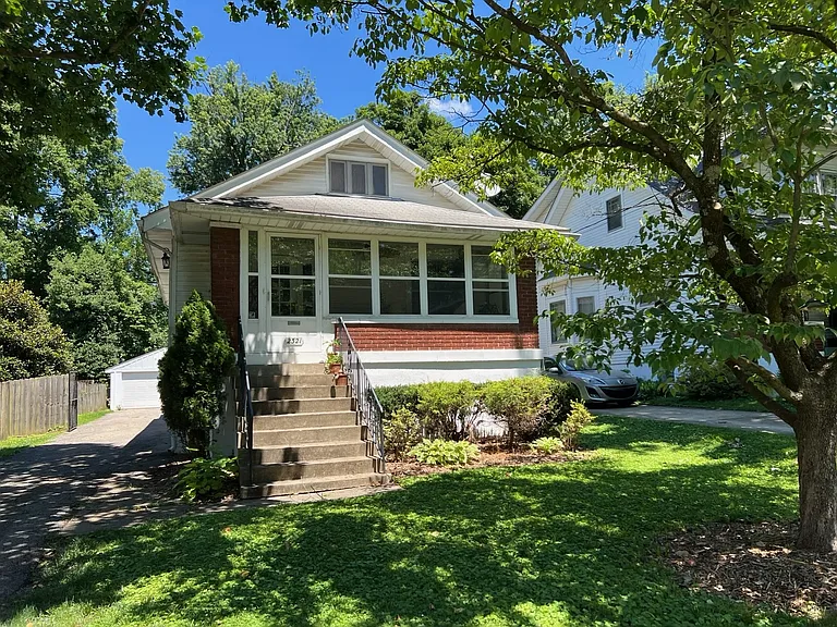 2321 Hawthorne Ave — Photo 1
