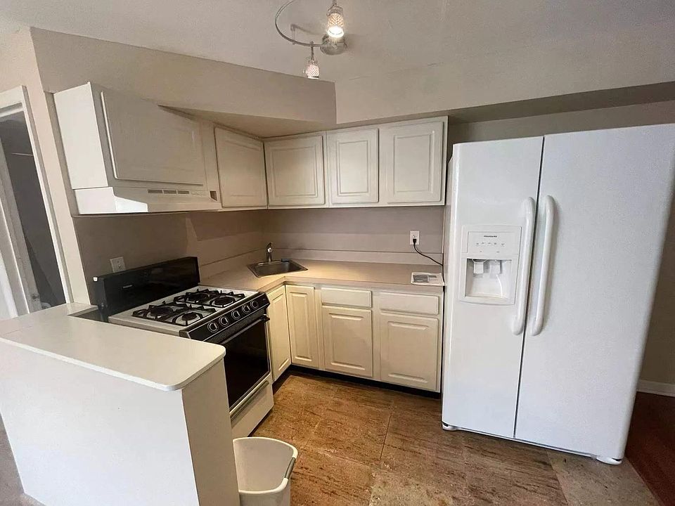1st image of 39 Heinz Ave #1B