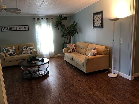 5th image of 19304 Tuckaway Ct