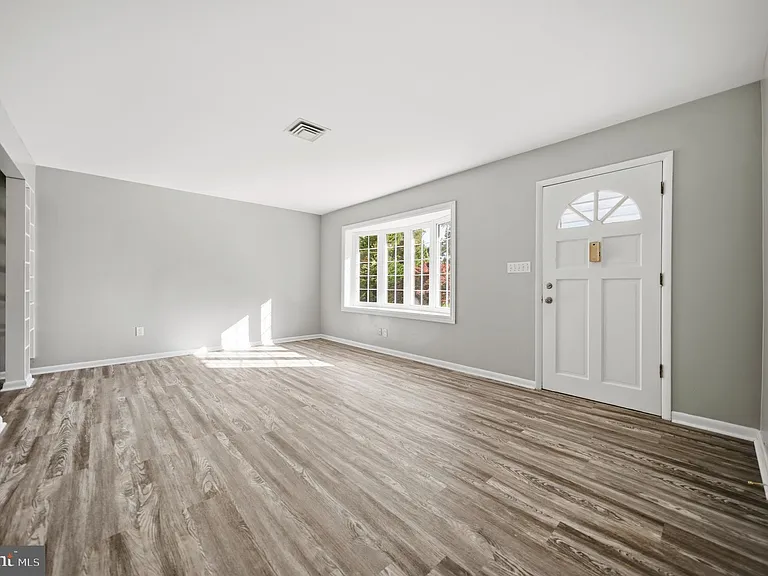 5233 Kerger Rd — Photo 6