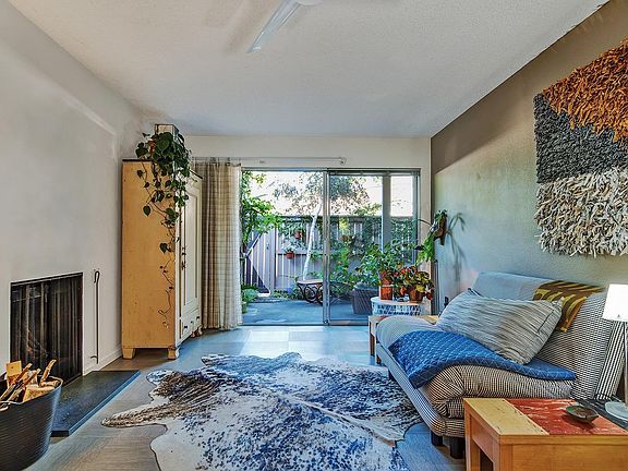 2nd image of 205 Stony Point Road UNIT D