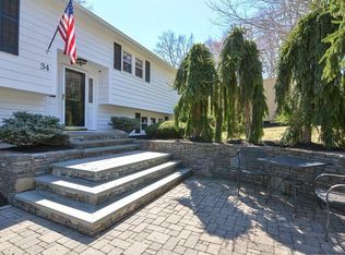 34 Eastview Rd, Hopkinton, MA 01748