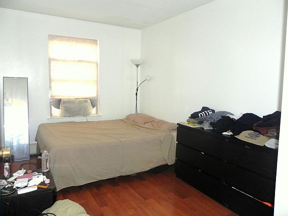 3rd image of 135 W 117th St APT 2