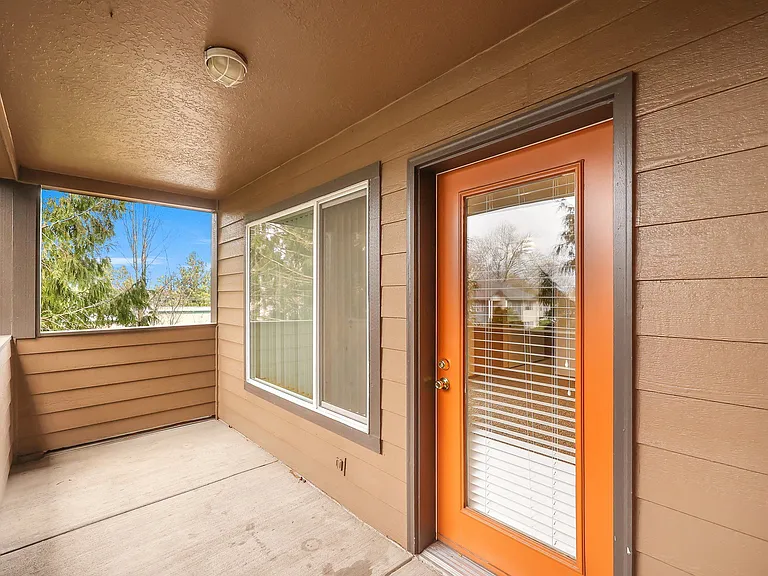Zachary Park Apartments — Photo 11