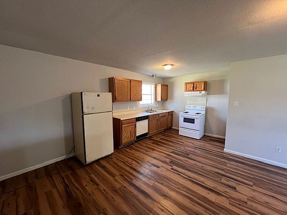 4th image of 615 Shasta St