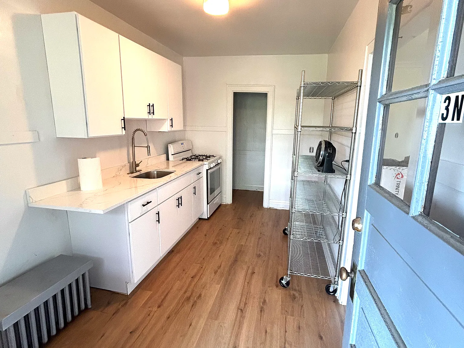 704 S Maple Ave — Photo 2