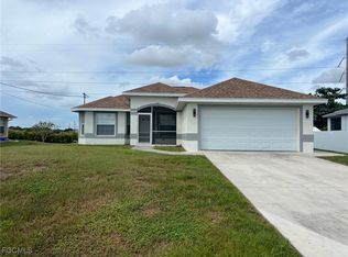 2504 Floyd Ave S, Lehigh Acres, FL 33976