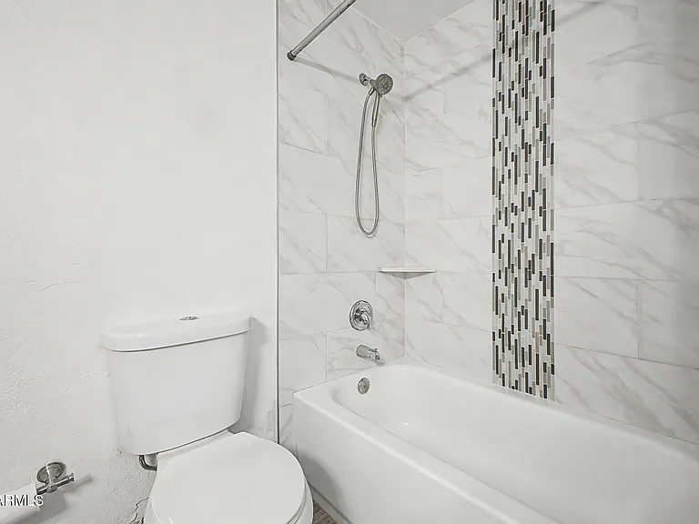 950 E Lilac Dr — Photo 27
