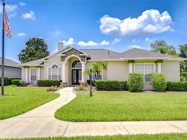 1208 Carriage Park Dr, Valrico, FL 33594