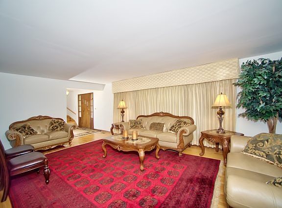 2nd image of 1437 Schramm Dr