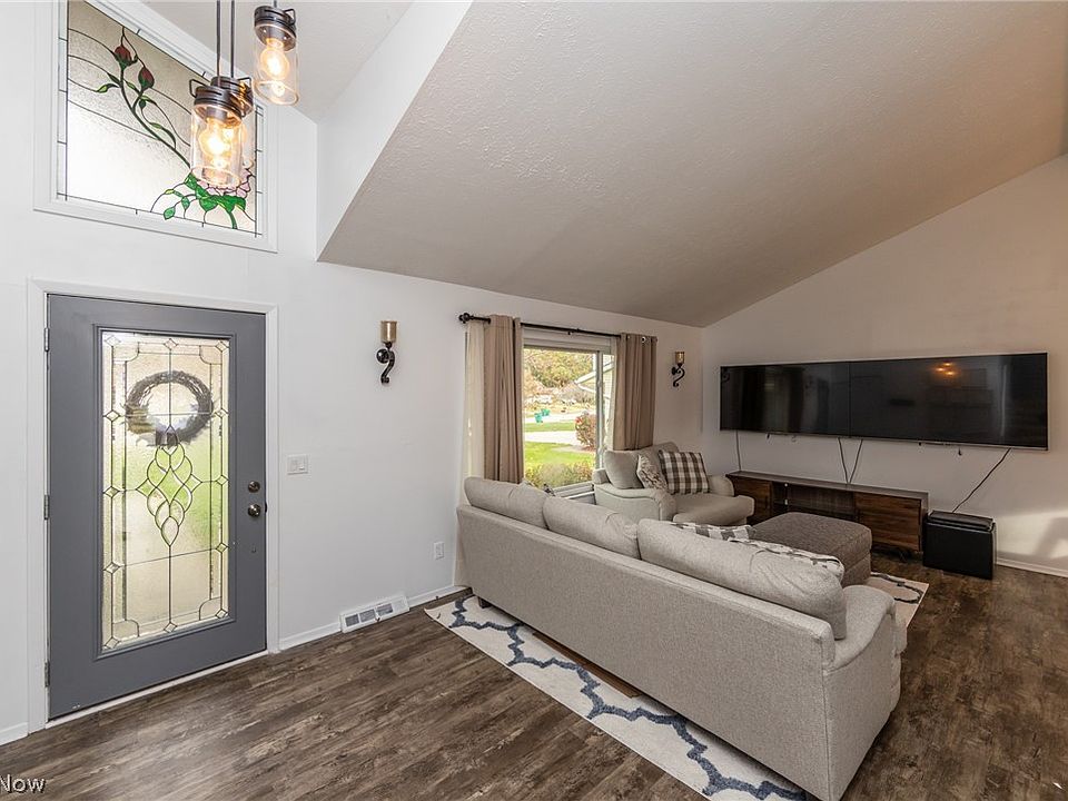 5795 N Crossview Rd, Seven Hills, OH 44131 Zillow