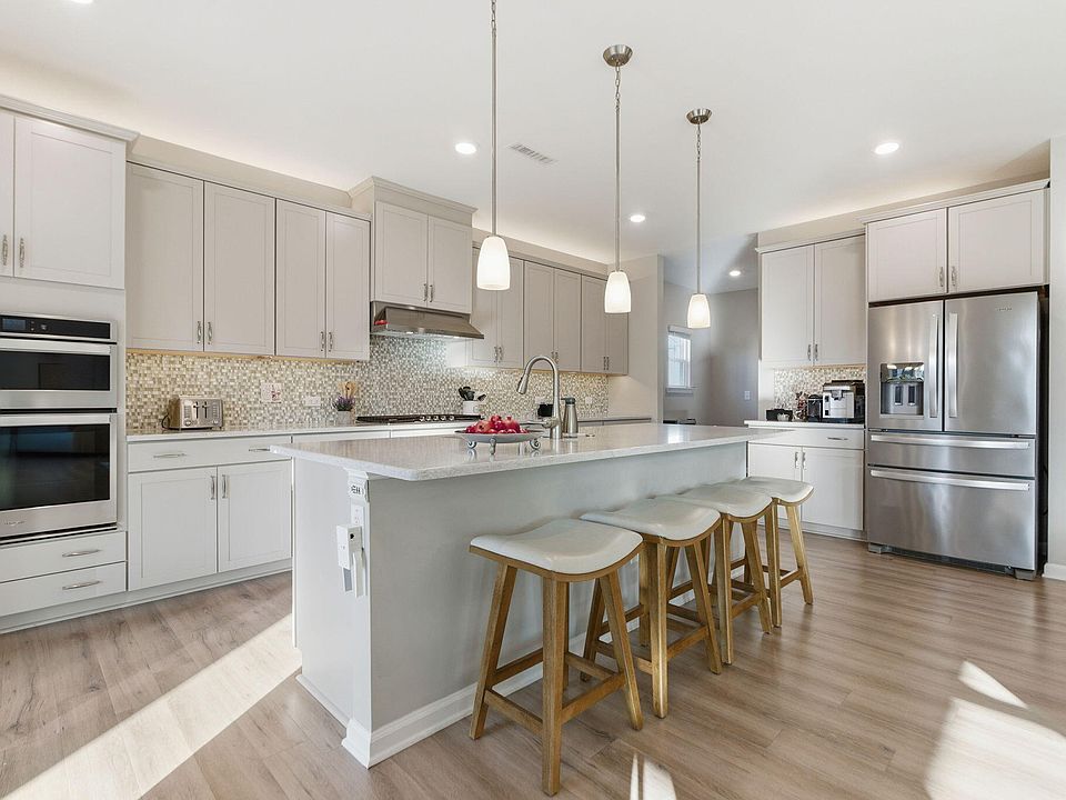 1st image of 3469 Jordan Manors Dr